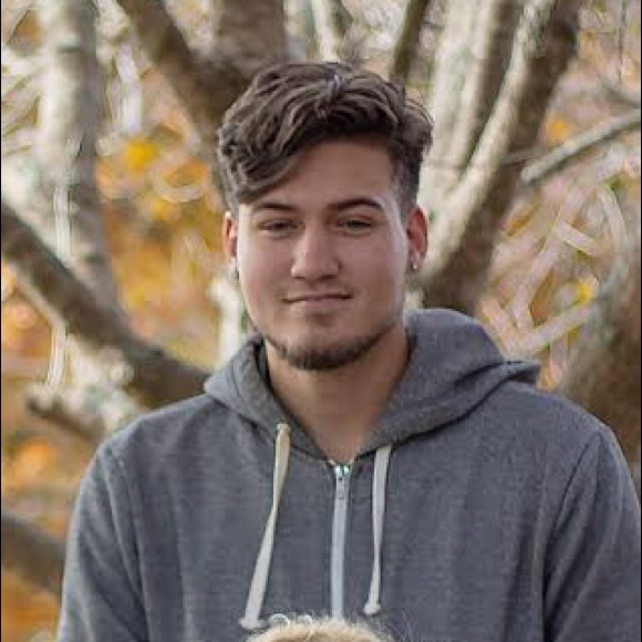 Meet your Posher, Andrew - Picture 1 of 1